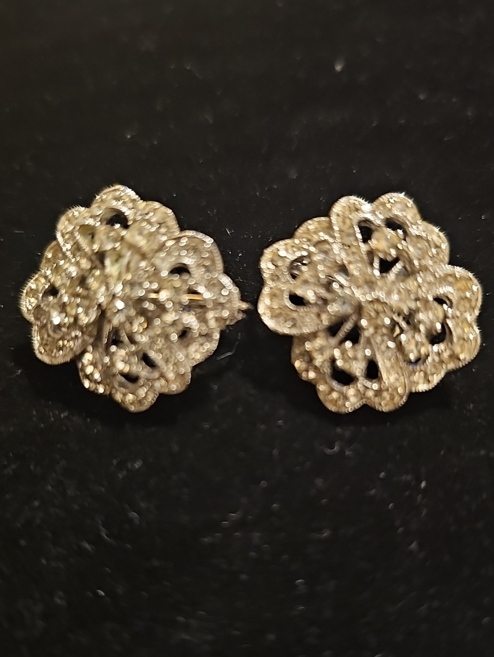 Delicate‎ Silver Floral Filigree Clip Reinston Earrings - Women Jewelry